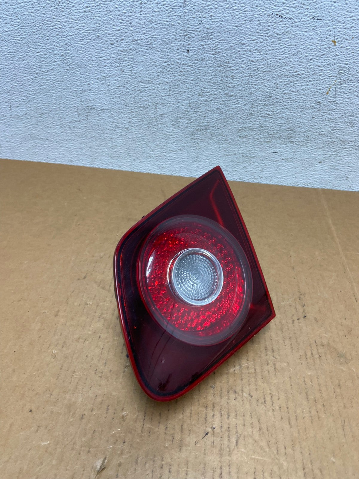 2008-2010 Volkswagen Jetta Sedan Right Passenger Inner Tail Light AD9128 LK2