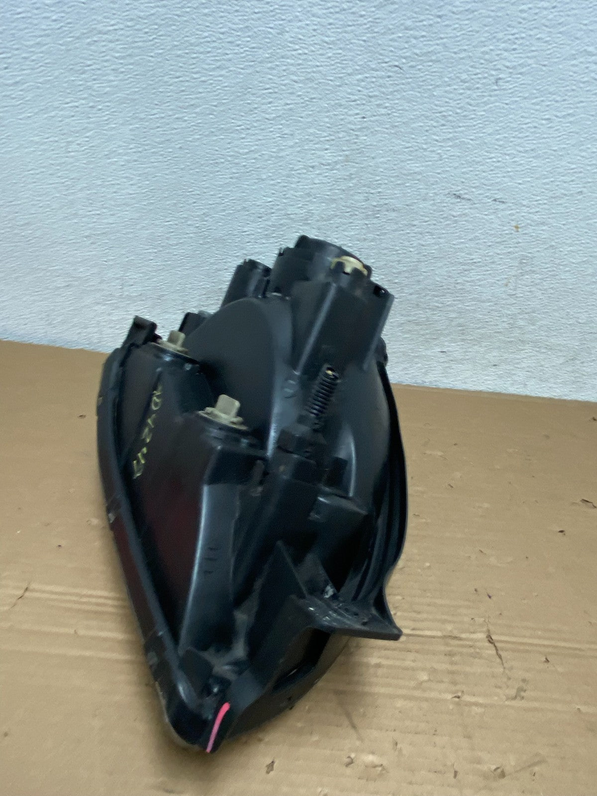 2005 to 2008 Hyundai Tucson Left Driver LH Side Headlight AD4247 DW4