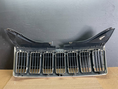 2008 2009 2010 Jeep Grand Cherokee Front Upper Grill Grille OEM AB7678 DG10