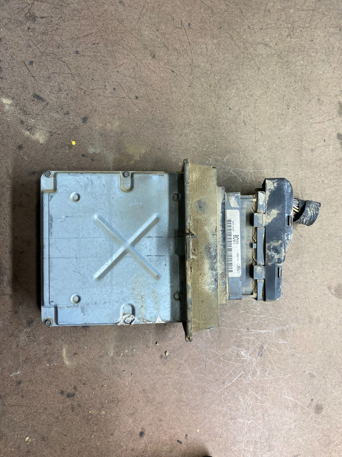 1999 2000 Ford Van E250 E350 7.3L Diesel Engine Control Module Unit ECU L4042 DG0