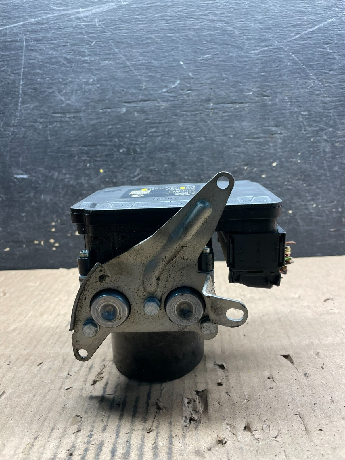2007 2008 BMW 135i ABS Anti Lock Brake Pump 6784766-01 U9519 DG2