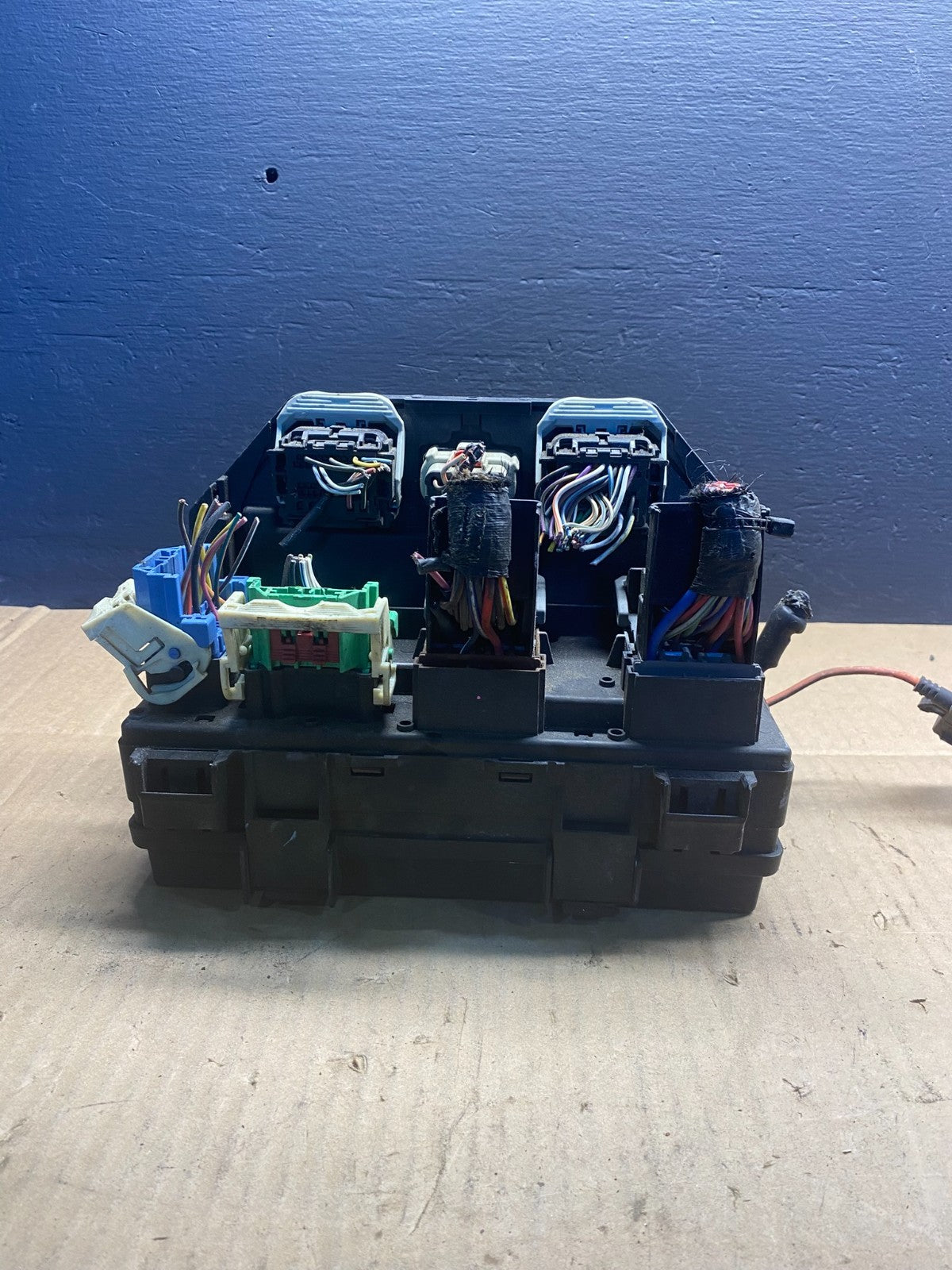 2011 2014 Dodge Durango Grand Cherokee  Fusebox Fuse Box Relay Module AB7502 DG1