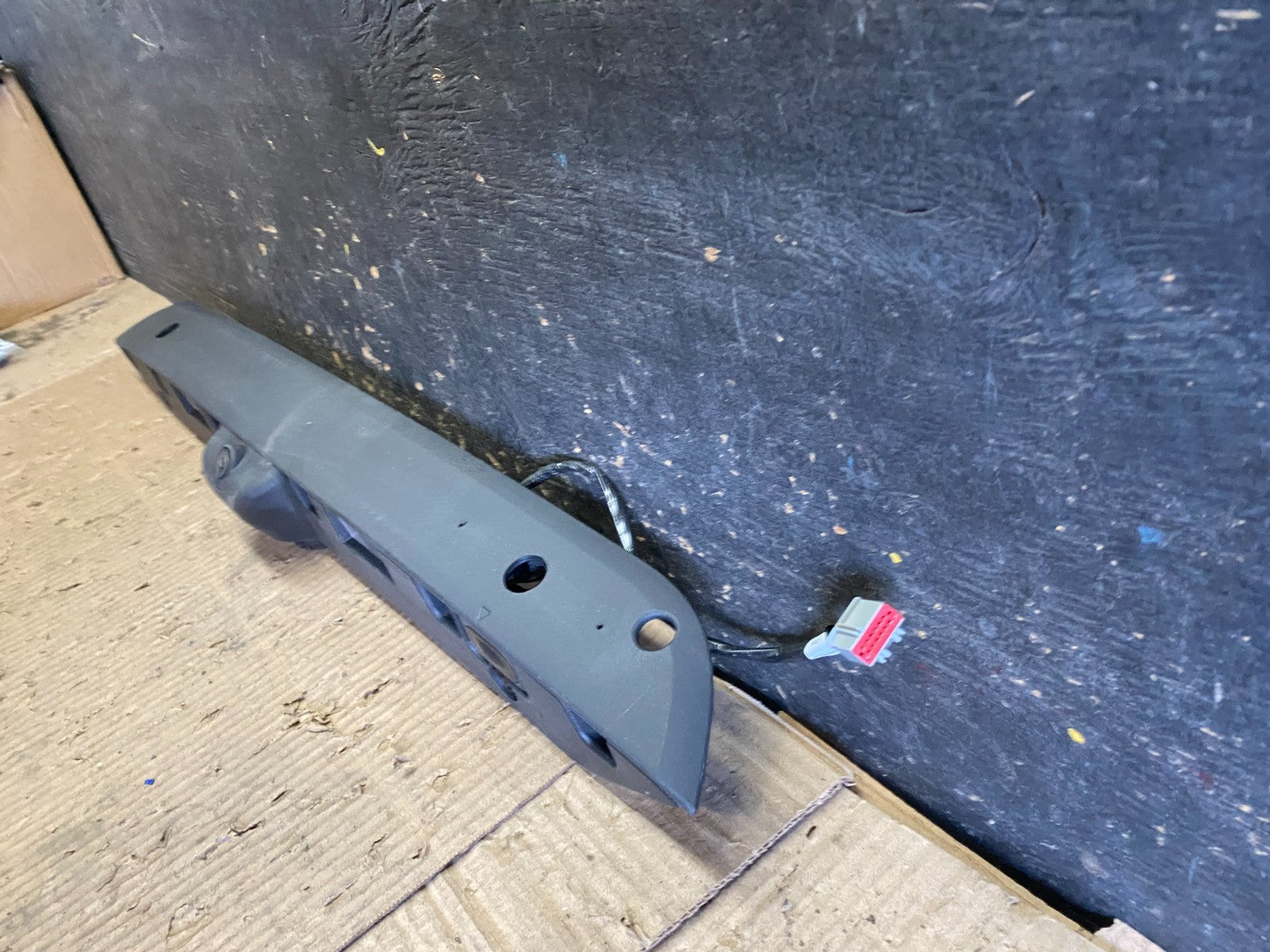 2020 to 2022 Ford Explorer Rear Tailgate Gate Trim Molding W/Camera OEM X0016 DG1
