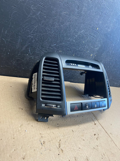 2007 to 2009 Hyundai Santa Fe Center Dashboard Radio Bezel Trim AE3959 DG1
