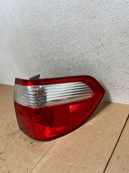 2005 2006 2007 Honda Odyssey Right Passenger RH Side Tail Light AI5479 LK1