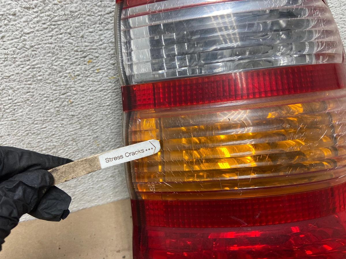 1998 to 2002 Toyota Land Cruiser Right Passenger RH Side Tail Light AH7701 LK4