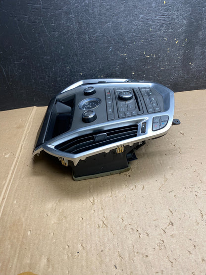 2010-2012 Cadillac SRX A/C Heater Radio Climate Control Panel Bezel OE AI6446 DW1
