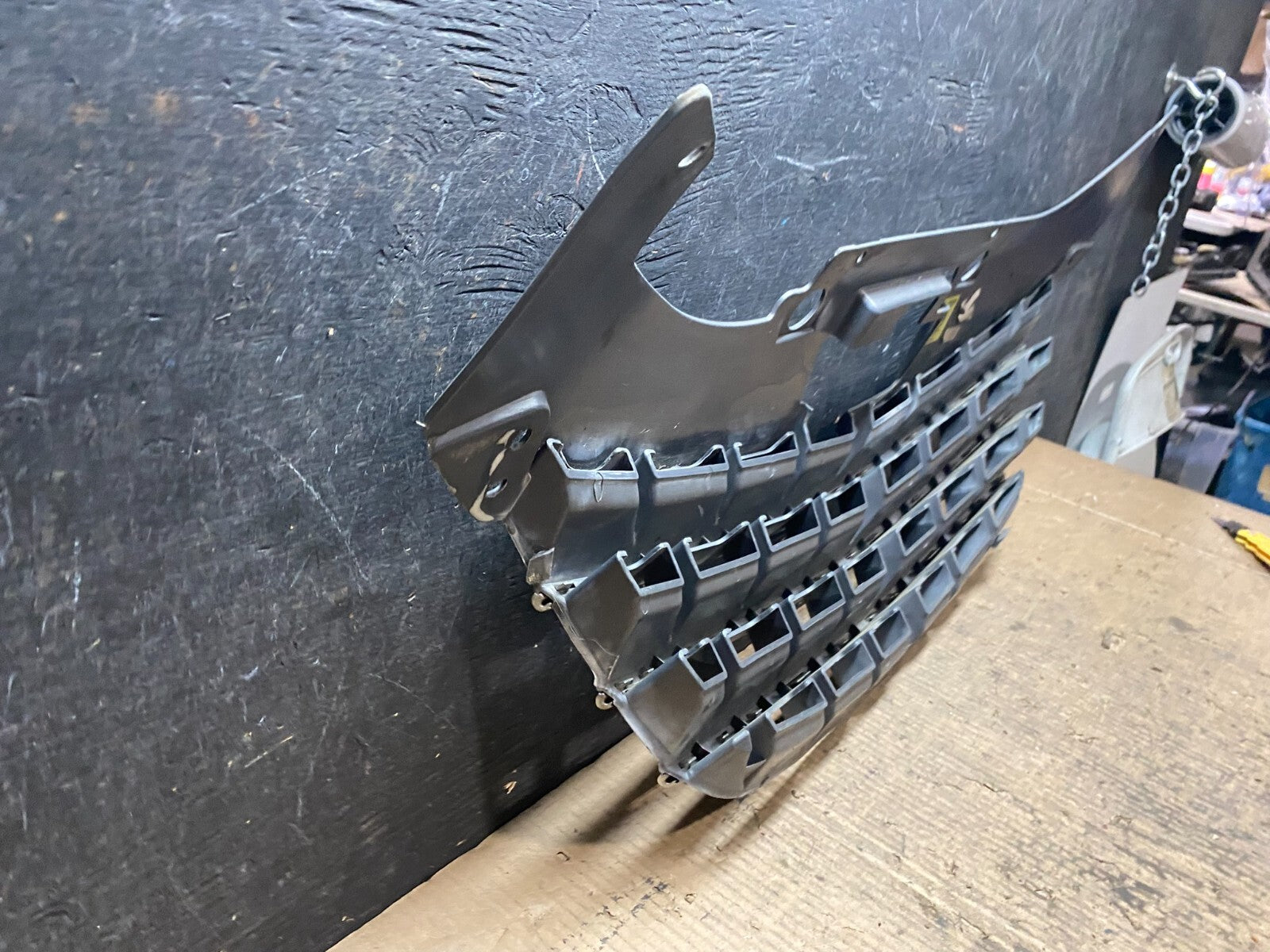 2007 to 2010 Chrysler Sebring Front Upper Grille Grill N2086 DG Aftermarket11
