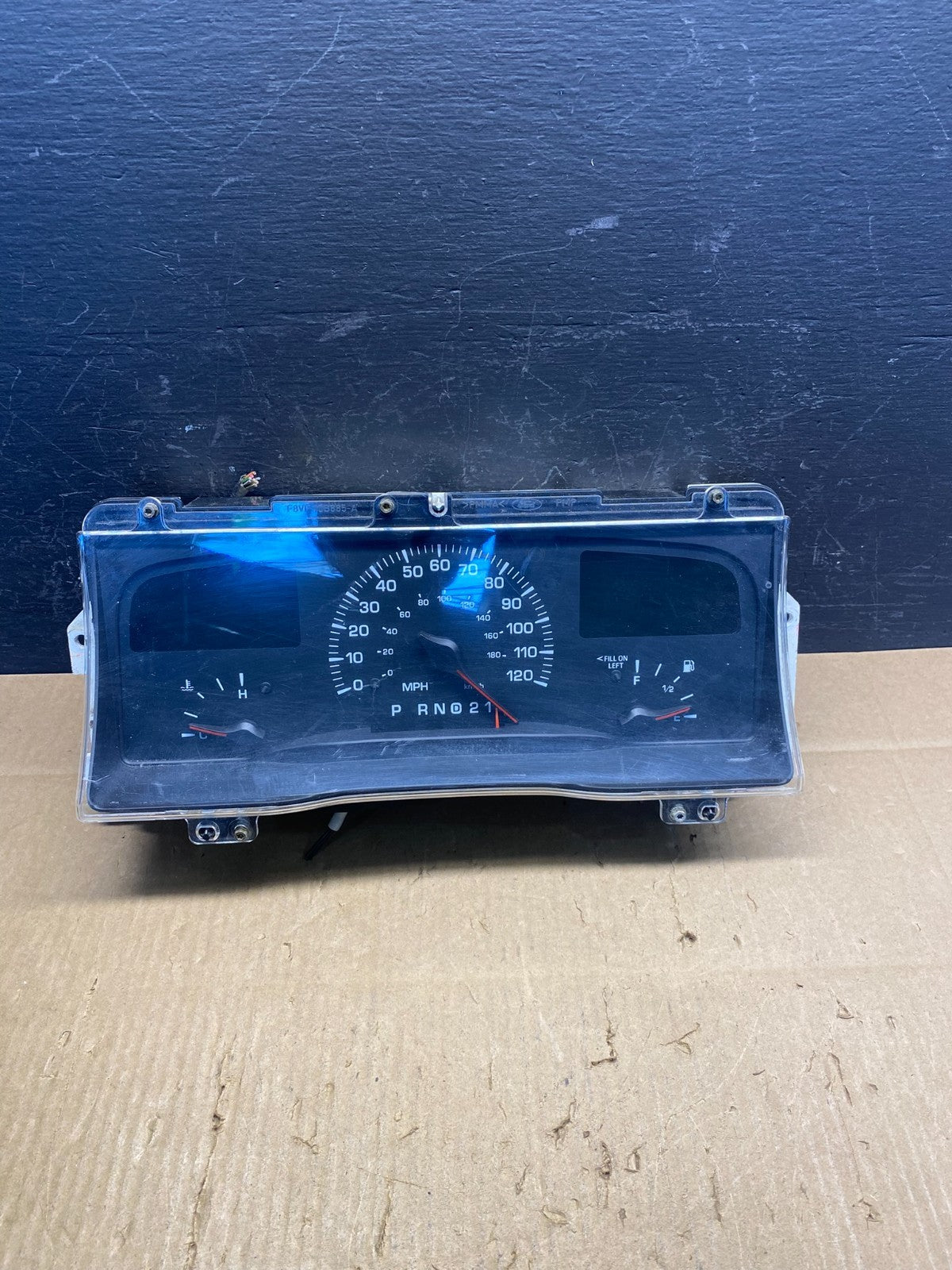 1998 to 2002 Lincoln Town Car Speedometer Gauge Cluster AD1644 DG0