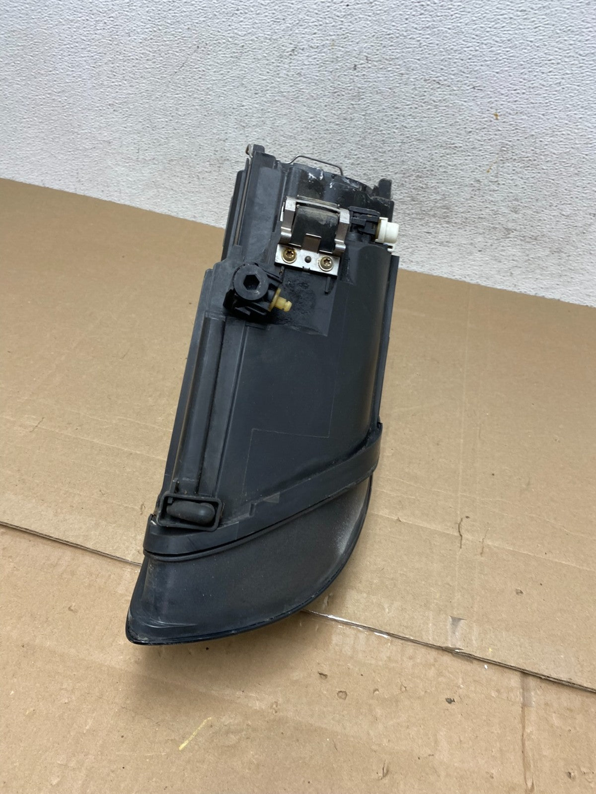 2006-2010 Volvo C70 Left Driver LH Side Headlight AE4913 DW6