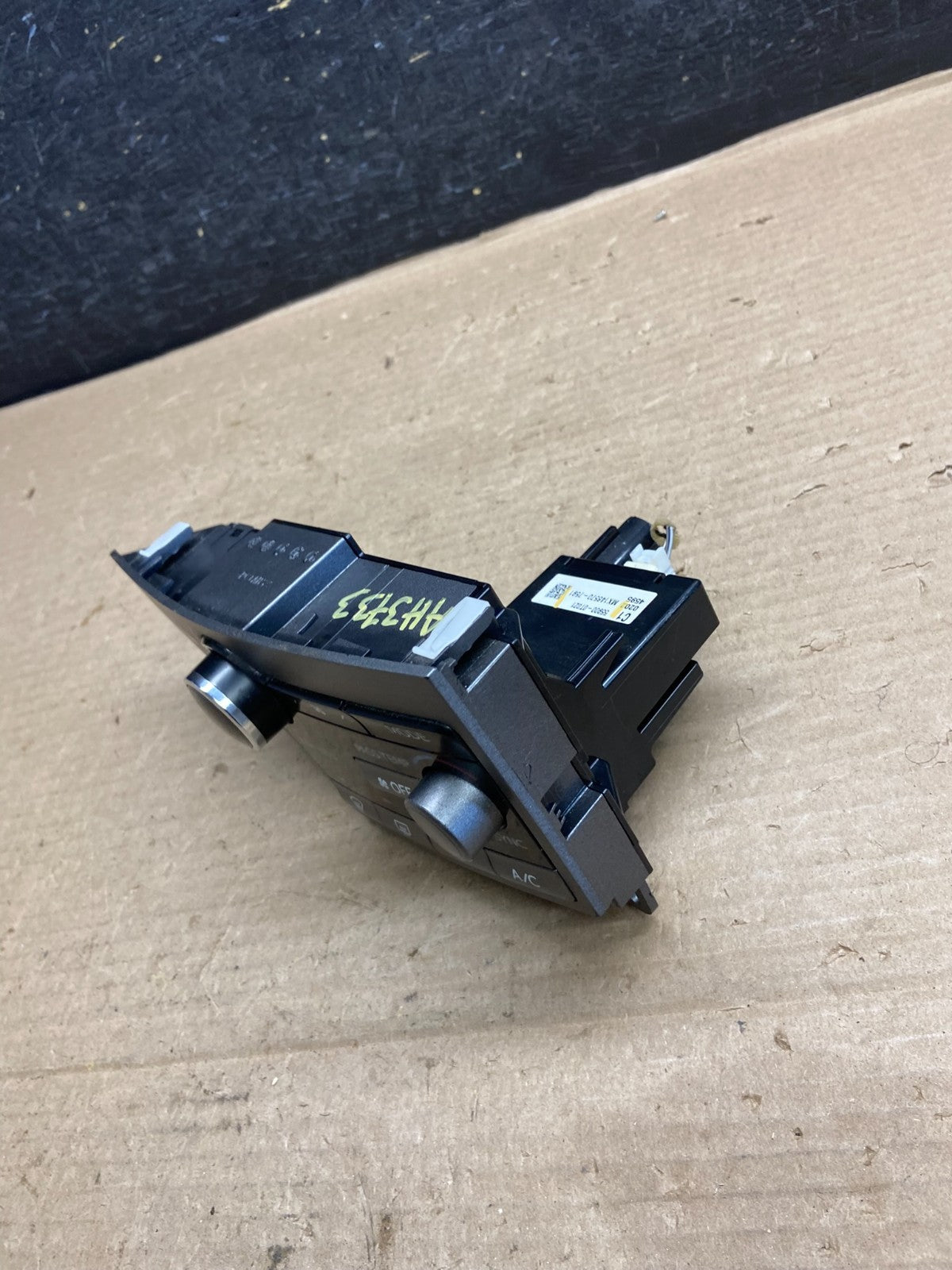 2009 - 2012 Toyota Venza A/C Heater Climate Control Unit Switch AH3733 DG2