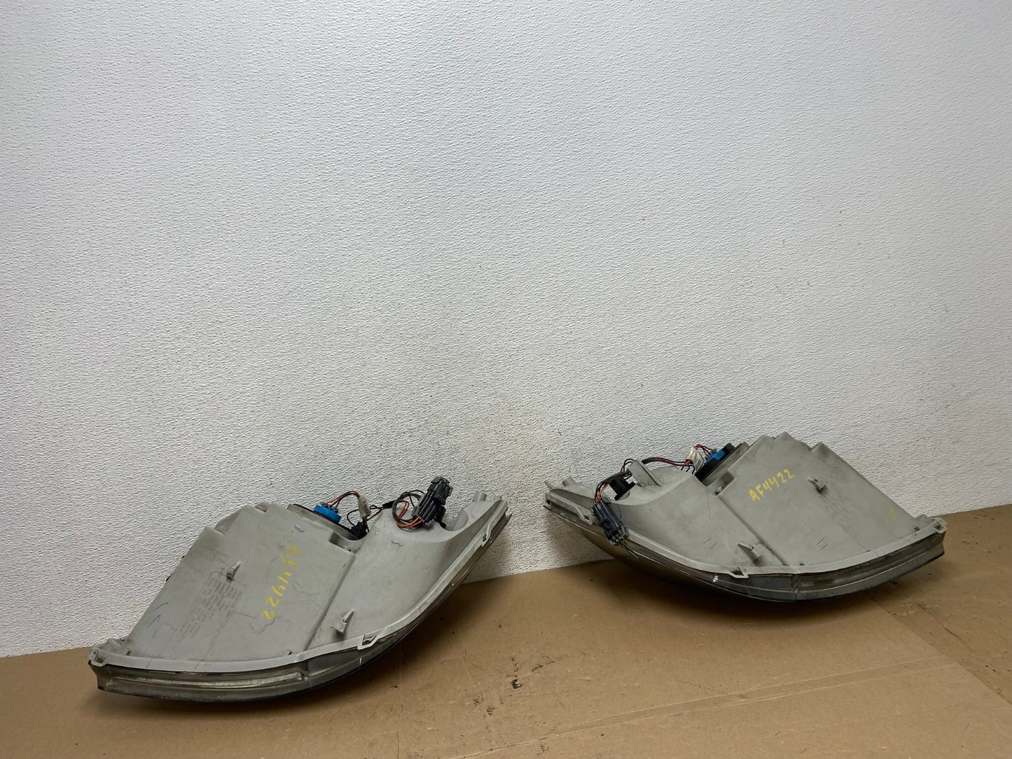 2005 - 2010 Chevrolet Cobalt Sedan Left+Right Headlights AF4422 LK8