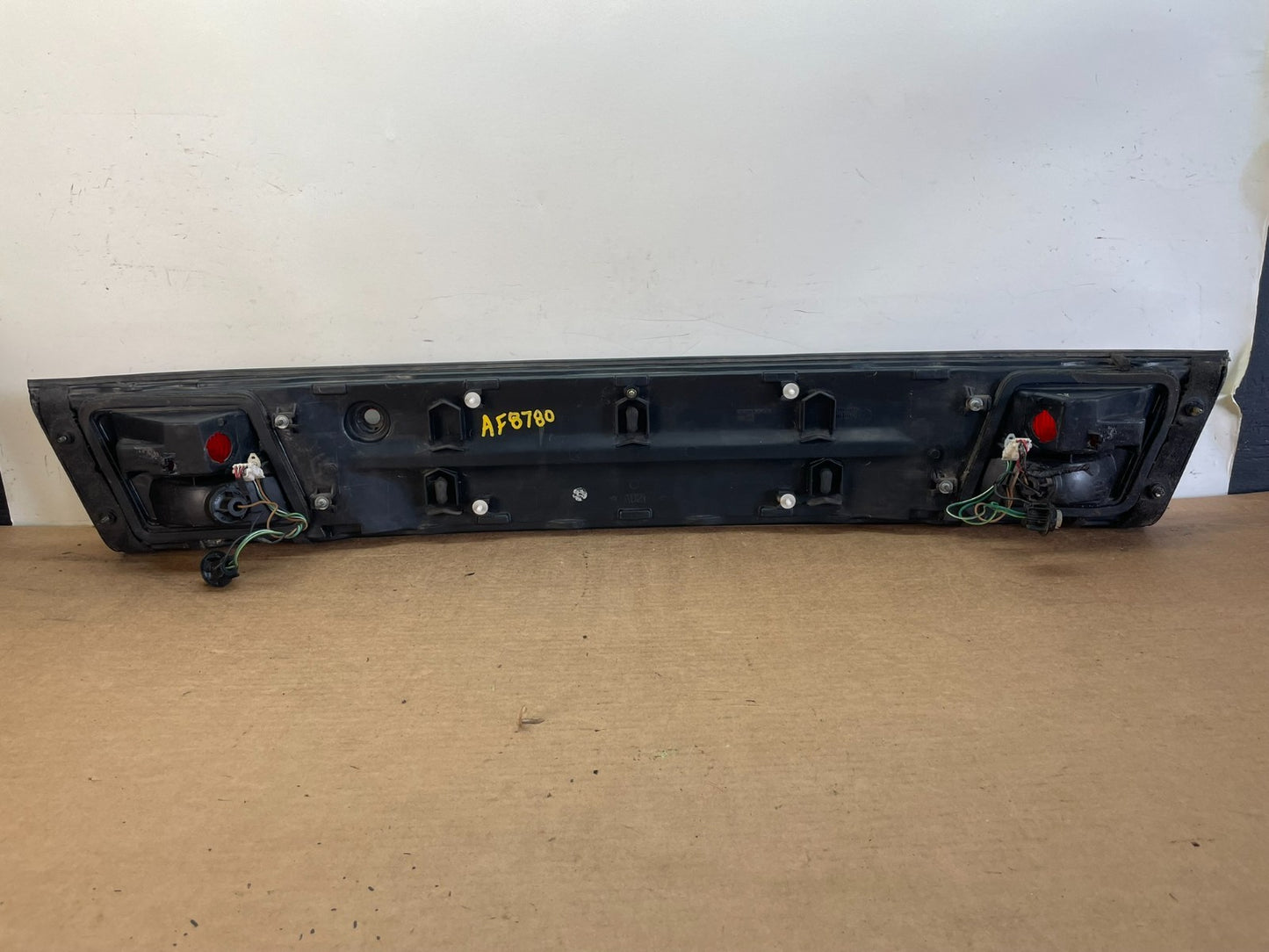 1996 to 1997 Infiniti i30 Rear Trunk Center Panel Tail Light AF8780 DG6