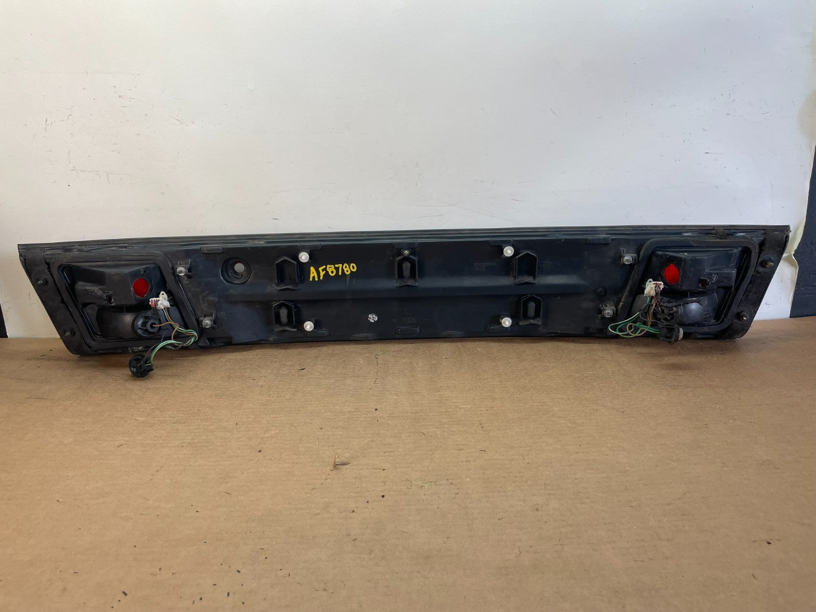 1996 to 1997 Infiniti i30 Rear Trunk Center Panel Tail Light AF8780 DG6