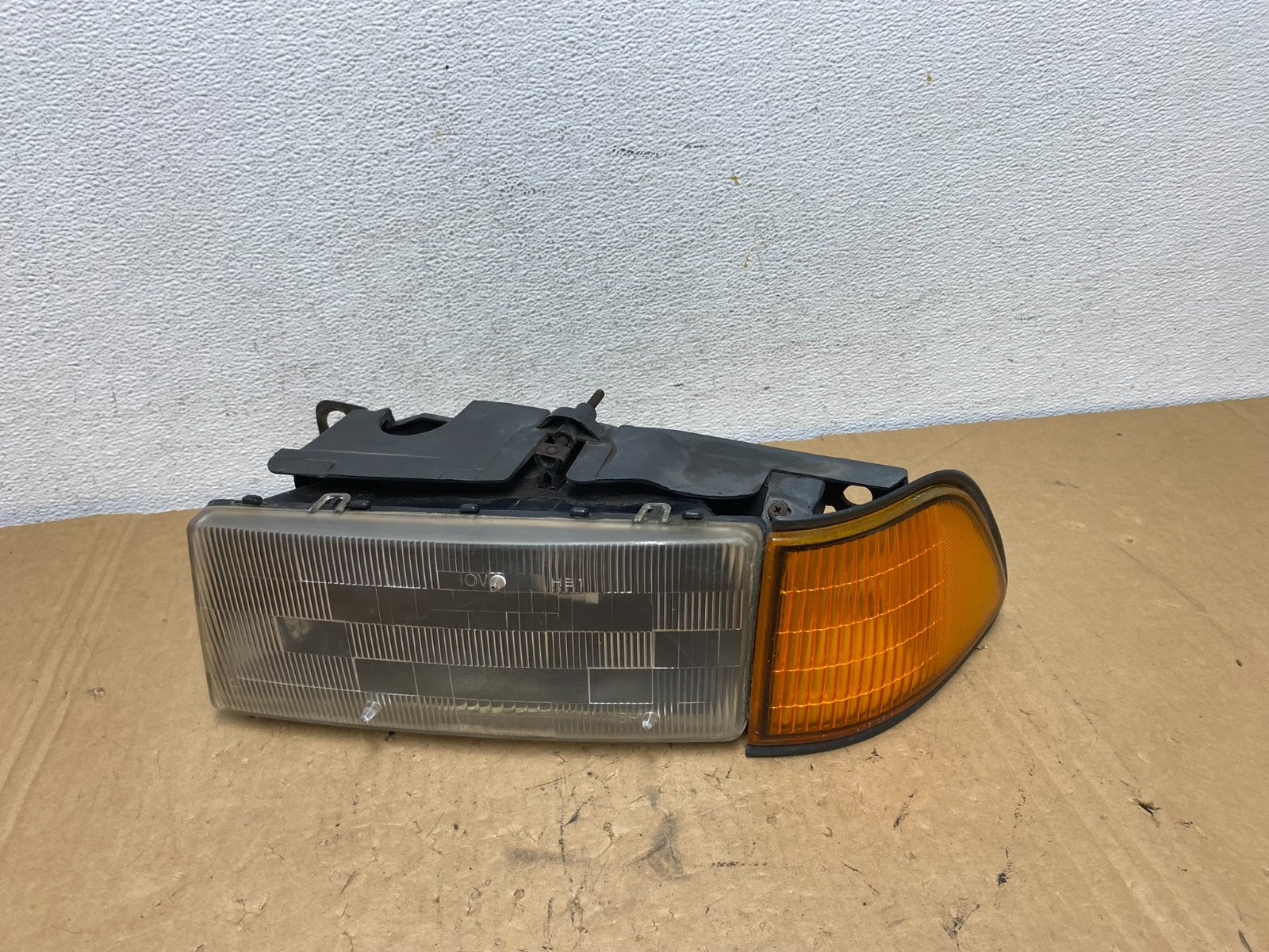 1989 to 1995 Plymouth Acclaim Left Side Headlights AD32420