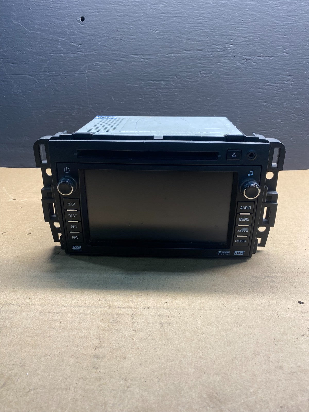 2007 - 2009 Saturn Outlook Navigation Radio CD Player Radio Aux Input  AB7170 DG0