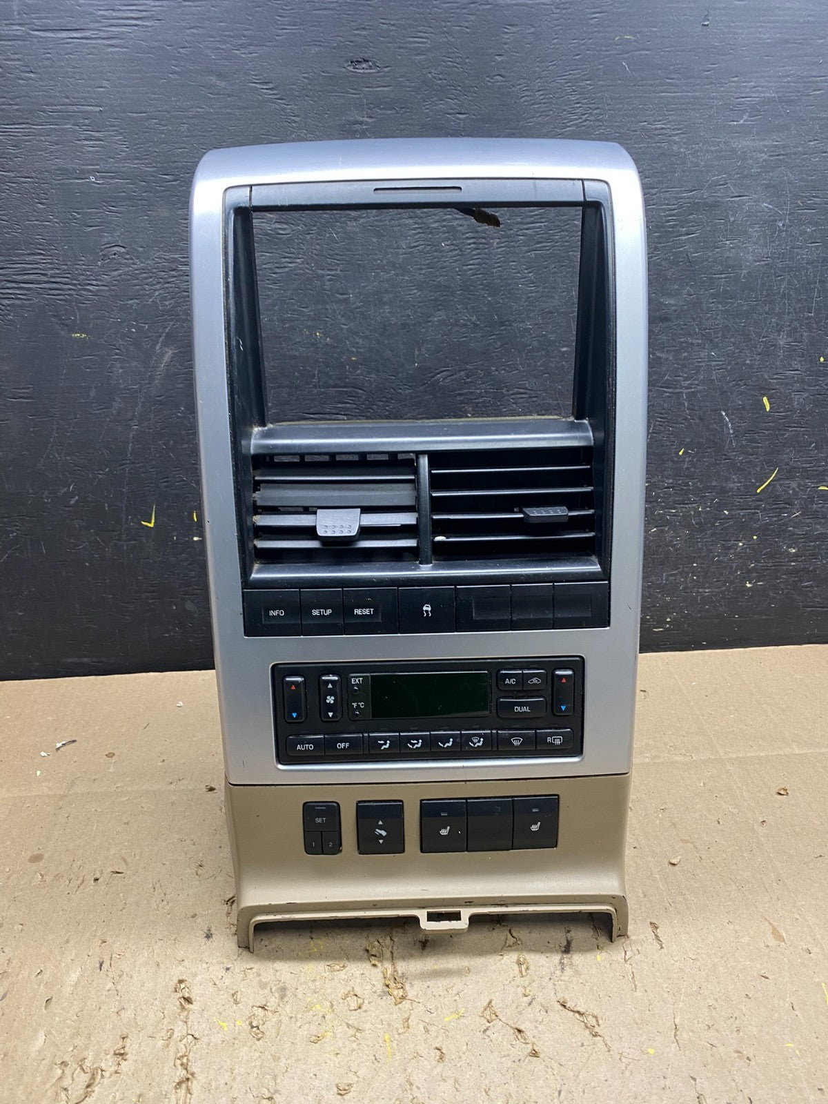 2006 - 2010 Ford Explorer Radio Heater Climate A/C Control Bezel Trim u5486 DG0