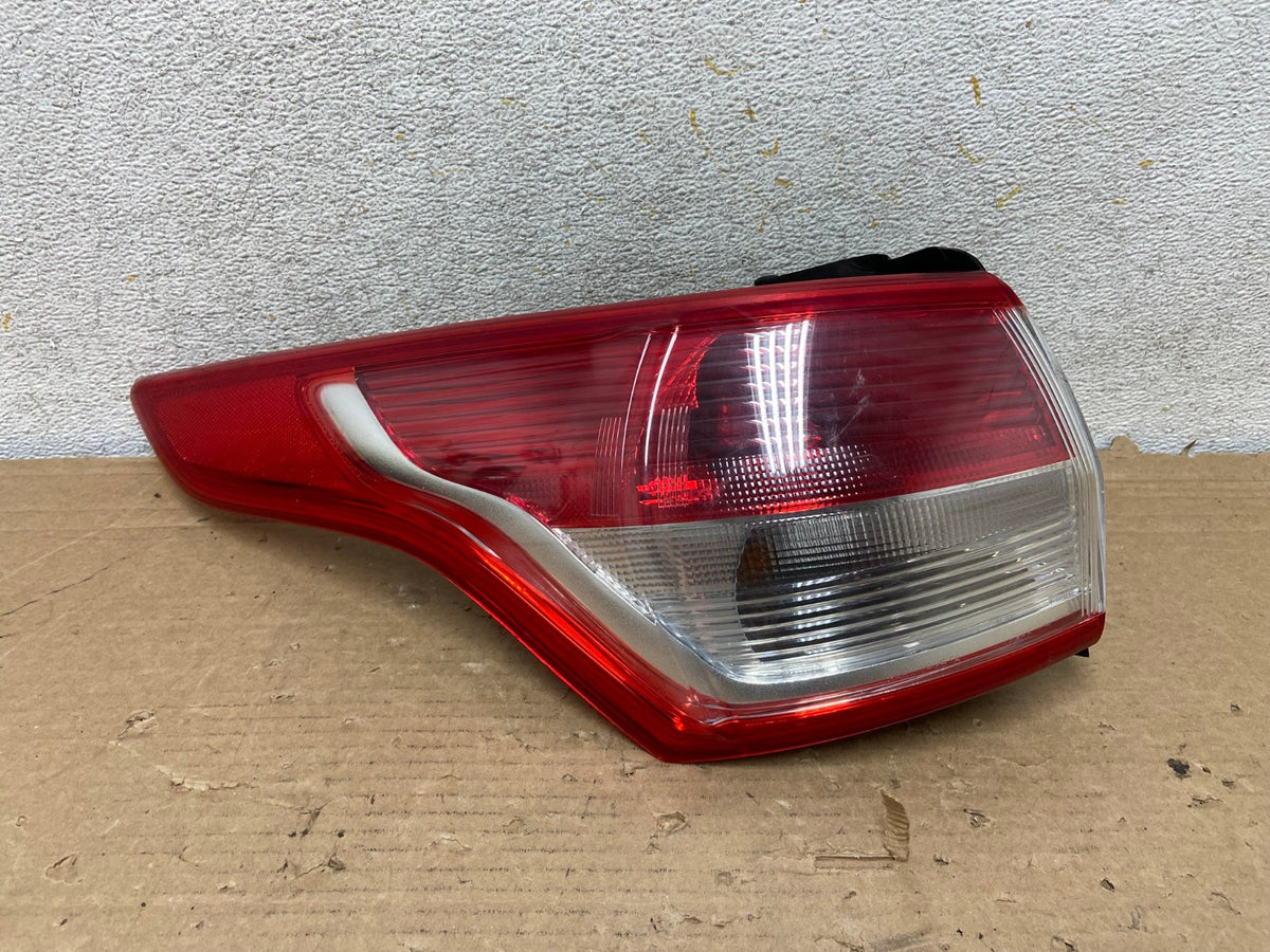 2013 to 2016 Ford Escape Left Driver LH Side Tail Light AH8908 LK0