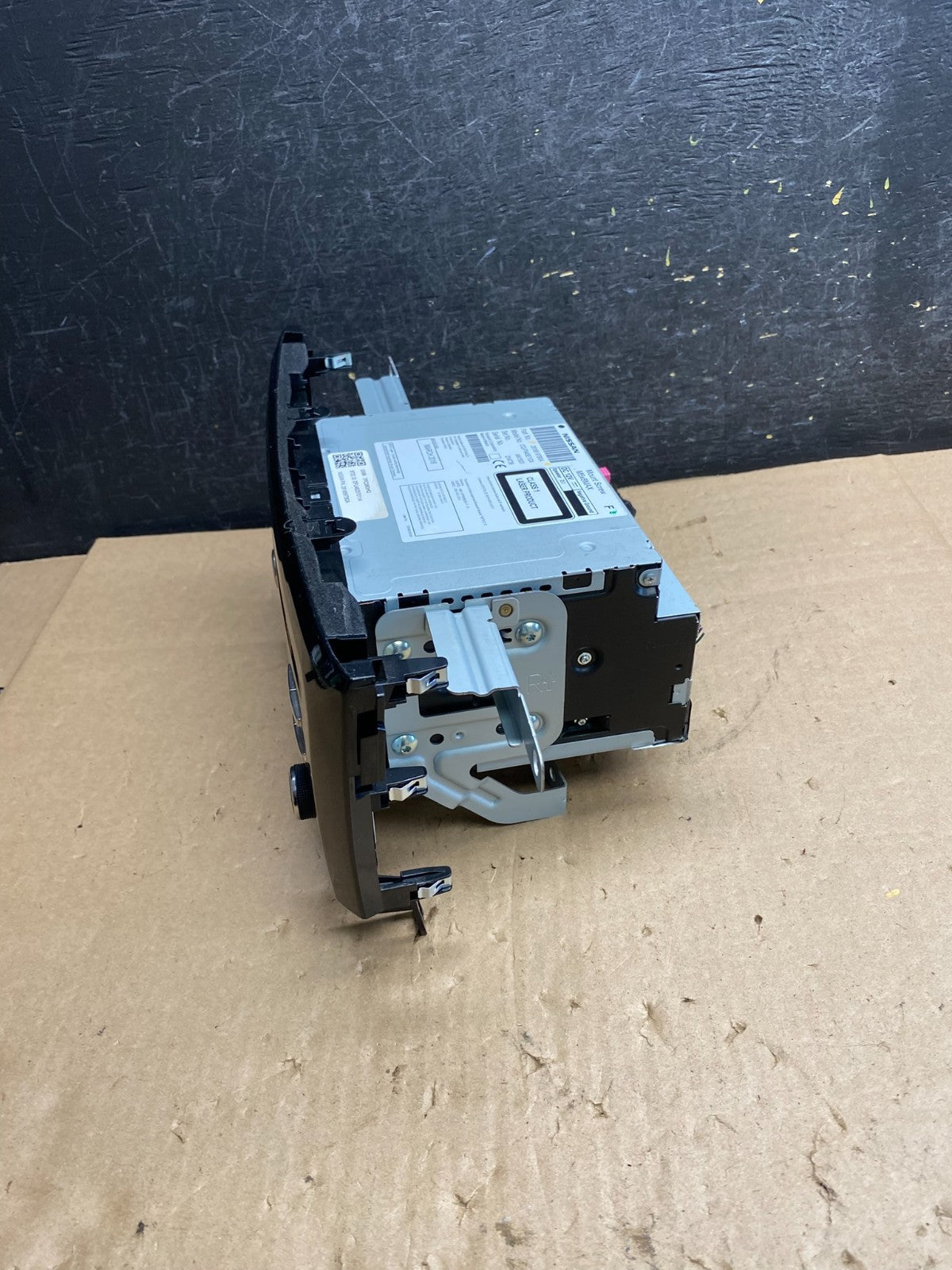 2015 to 2016 Nissan Rogue AM FM XM Radio CD Player Screen Receiver AI3098 DG2