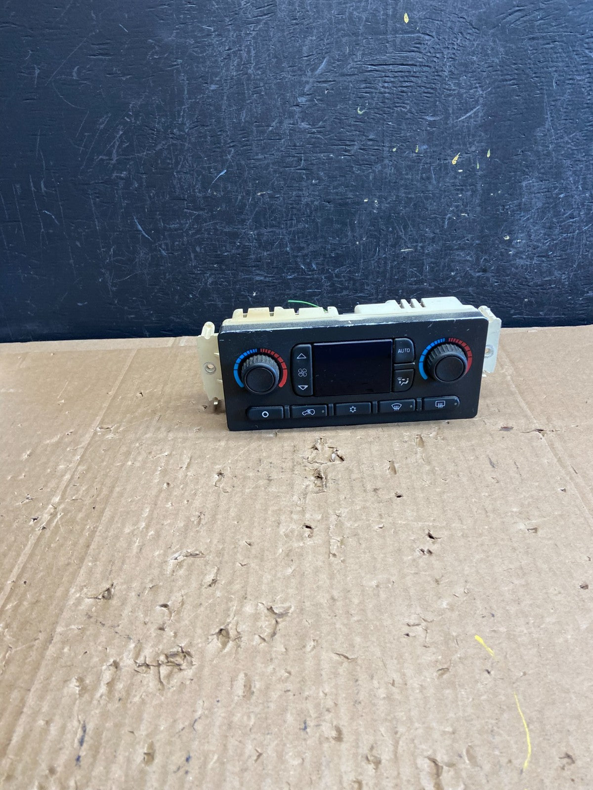 2003 to 2006 Chevrolet Silverado HVAC Heater Climate Control Module AD2003 DG0