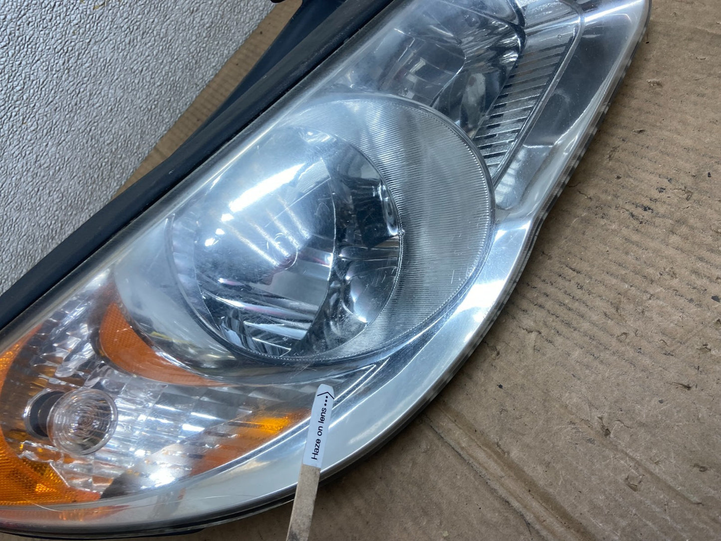 2007 2008 2009 2010 Hyundai Elantra Right Passenger Side Headlight AA64324