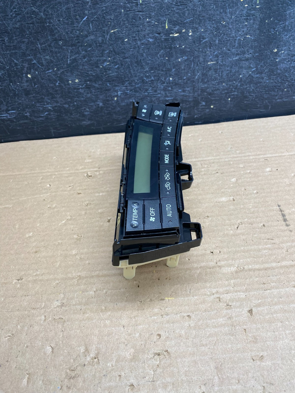 2010 to 2015 Toyota Prius A/C Heater Climate Control Unit Switch AG6324 DG1