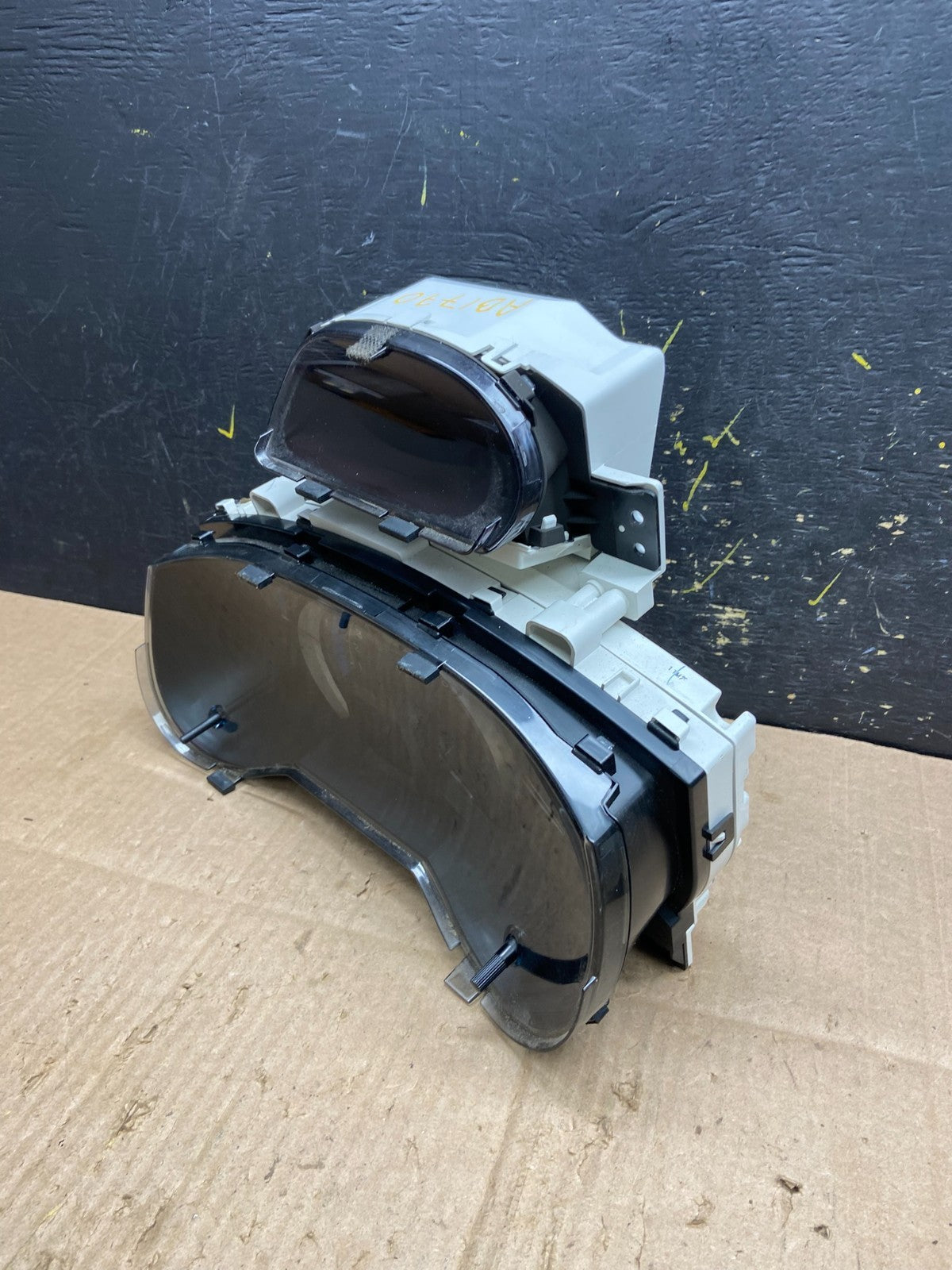 2010-2011 Honda Insight Speedometer Cluster Gauge W/ Upper Display Oem AB1770 DG2