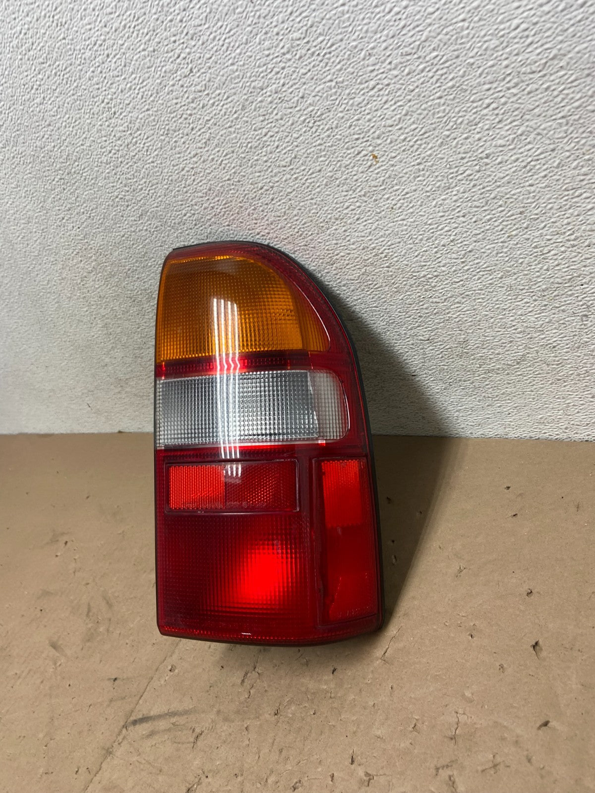 1999 to 2003 Suzuki XL-7 Vitara Right Passenger RH Side Tail Light AG5349 DW1