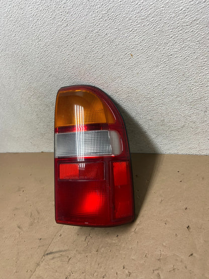 1999 to 2003 Suzuki XL-7 Vitara Right Passenger RH Side Tail Light AG5349 DW1