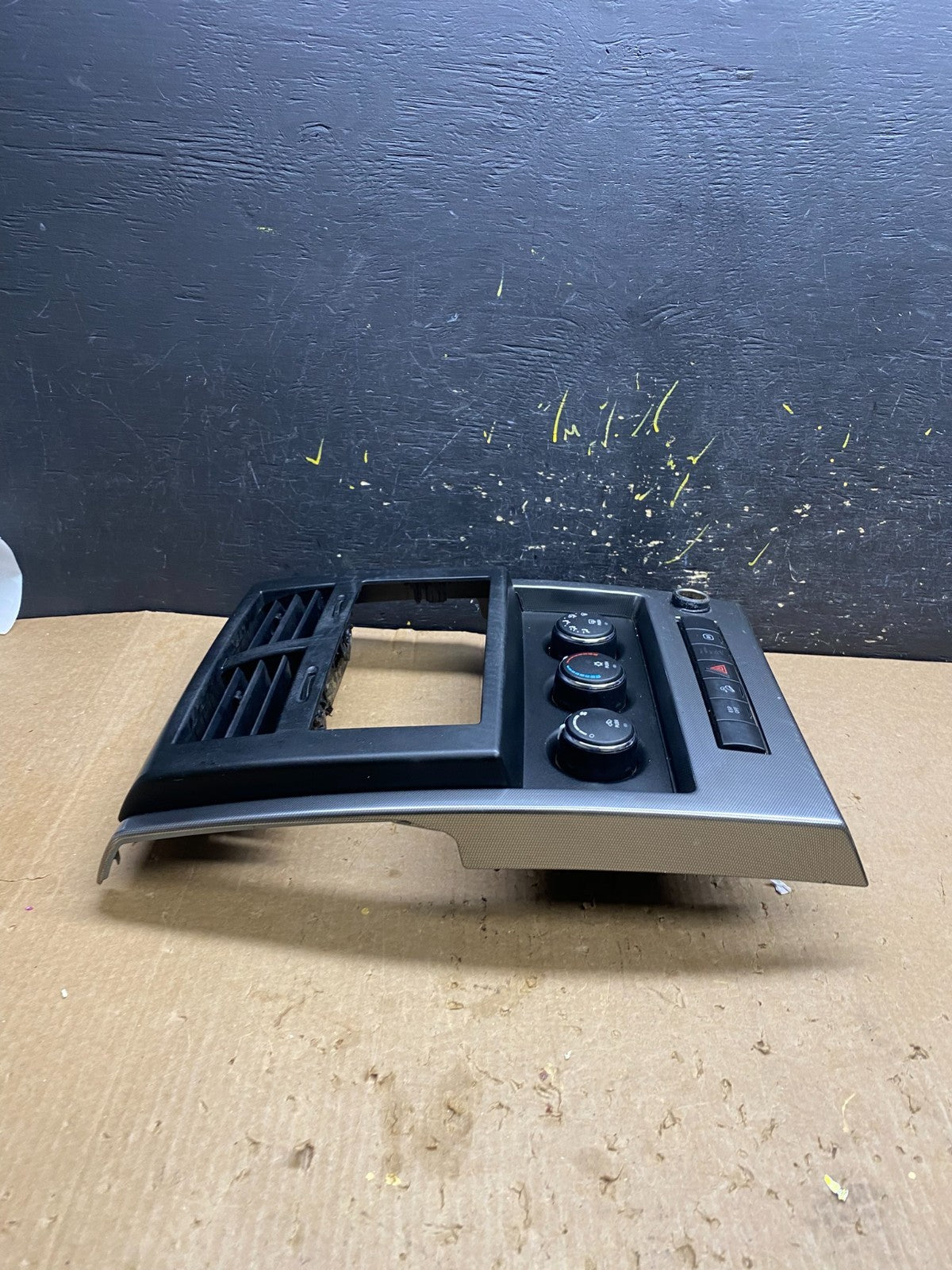 2008 to 2012 Jeep Liberty Dash Climate Temperature Control Radio Bezel z4317 DG1