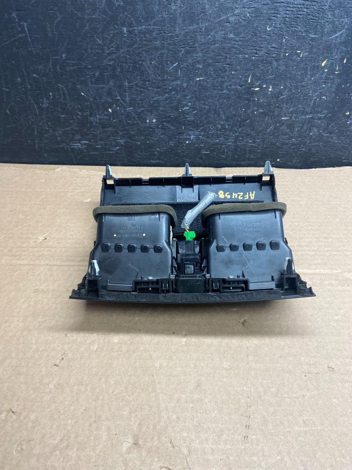 2007 to 2011 Honda CRV CR-V Front Center Panel Clock Air Vent af2458 DG4