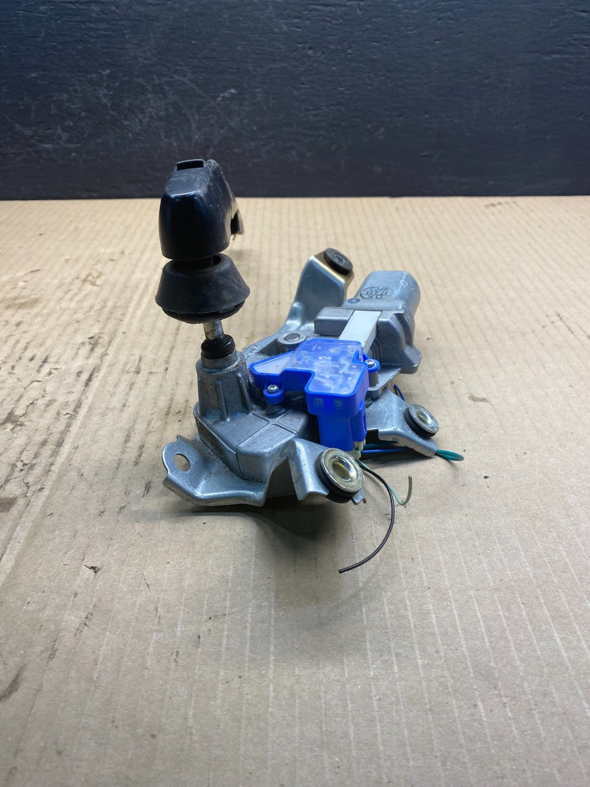 2018 to 2023 Subaru XV Crosstrek Rear Wiper Motor AC09084
