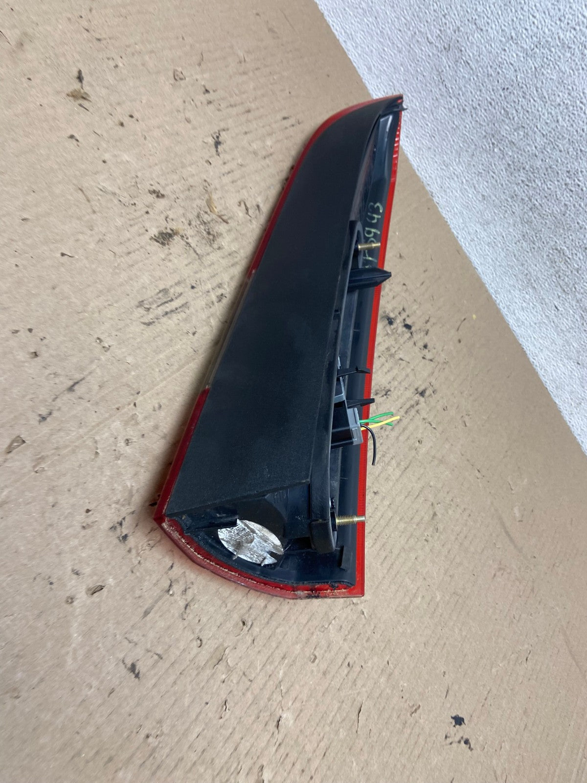 2001 - 2004 Volvo XC70 V70 Left Driver LH Side Tail Light Upper AF5943 LK6