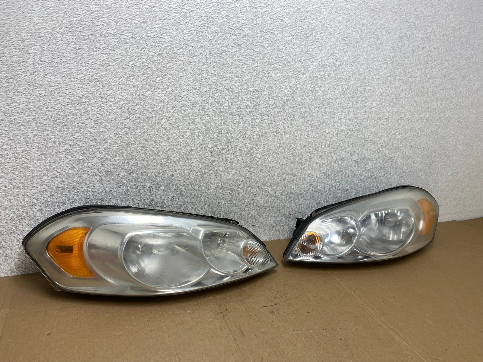 2006 - 2013 Chevrolet Impala Left+Right Set Headlights Halogen AC5642 DW2