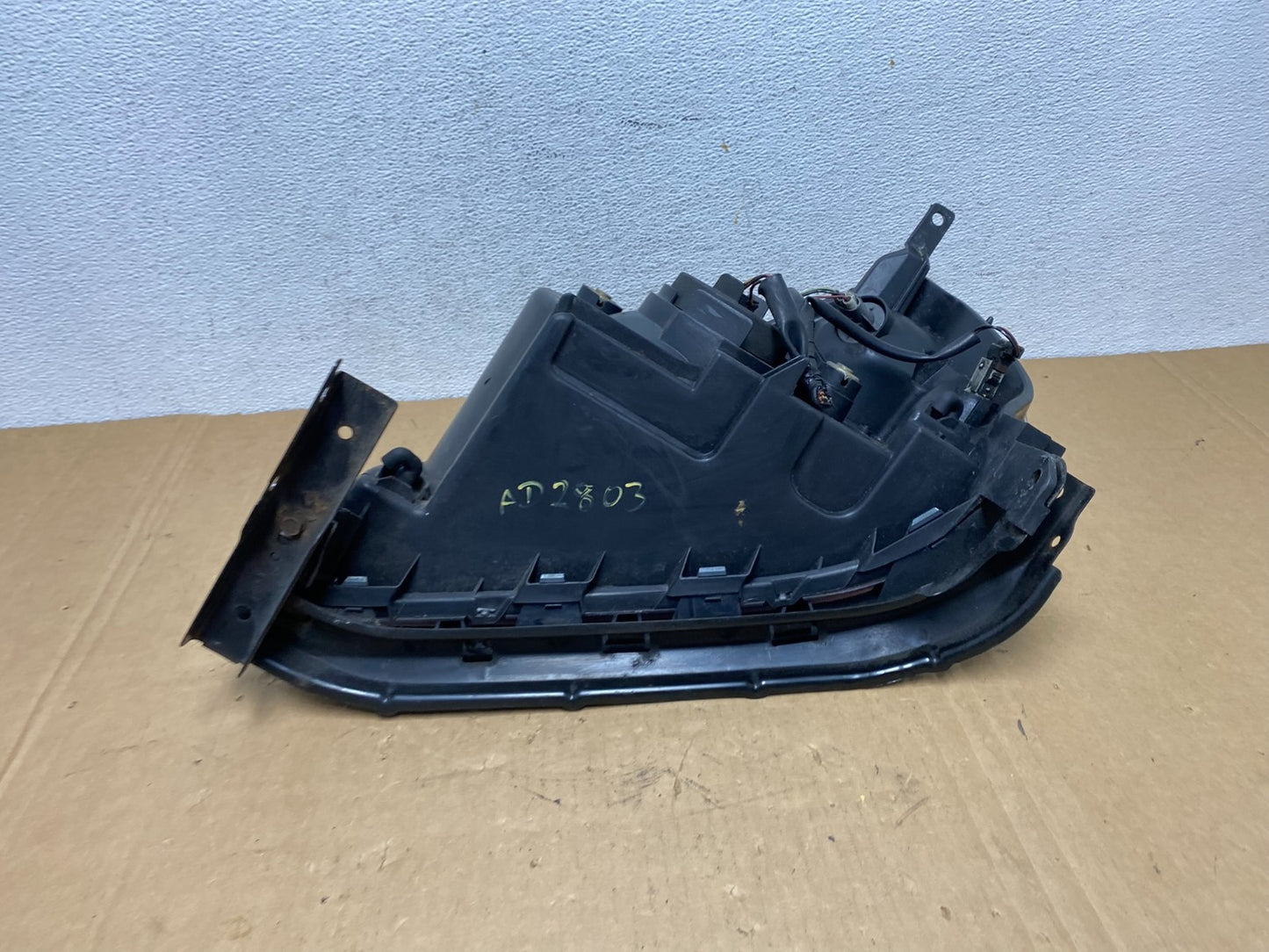 2003 2004 2005 Honda Pilot Right Passenger RH Side Halogen Headlight AD2804 DW6