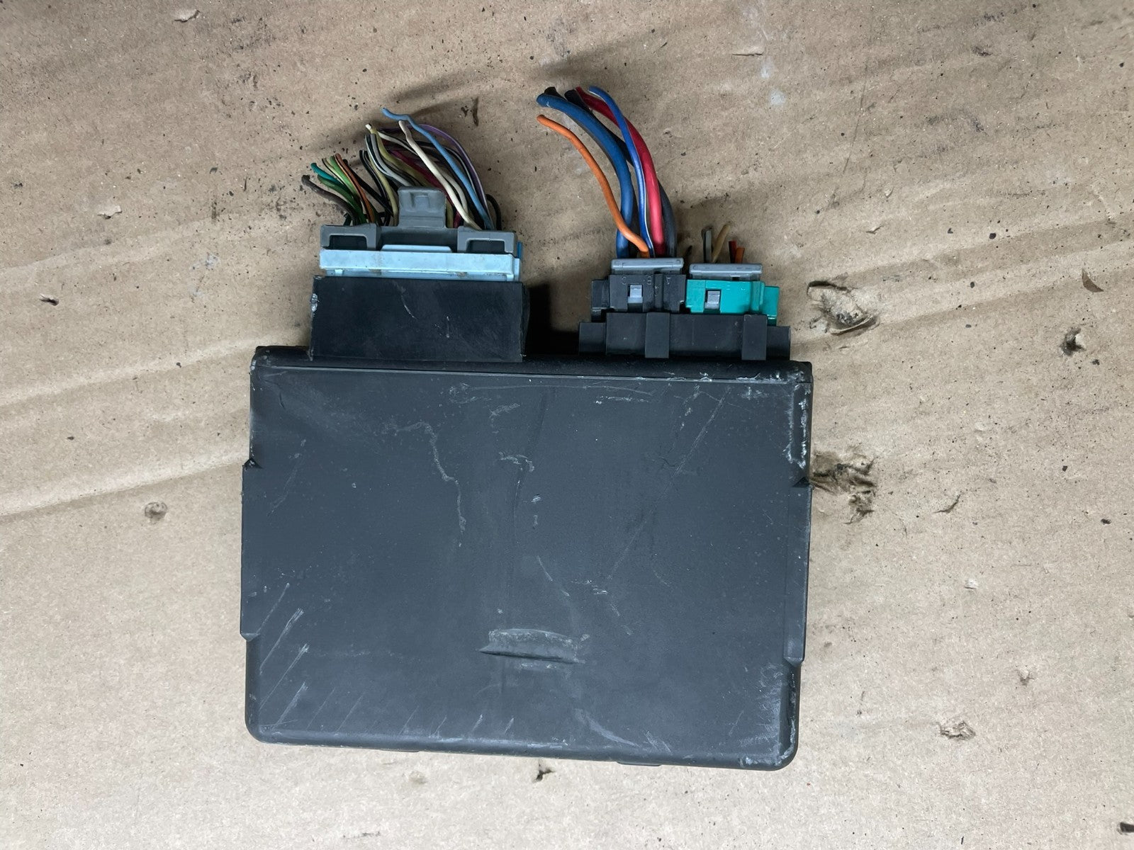 1996 Chevrolet Camaro Body Control BCM Module OEM p7563 DG1