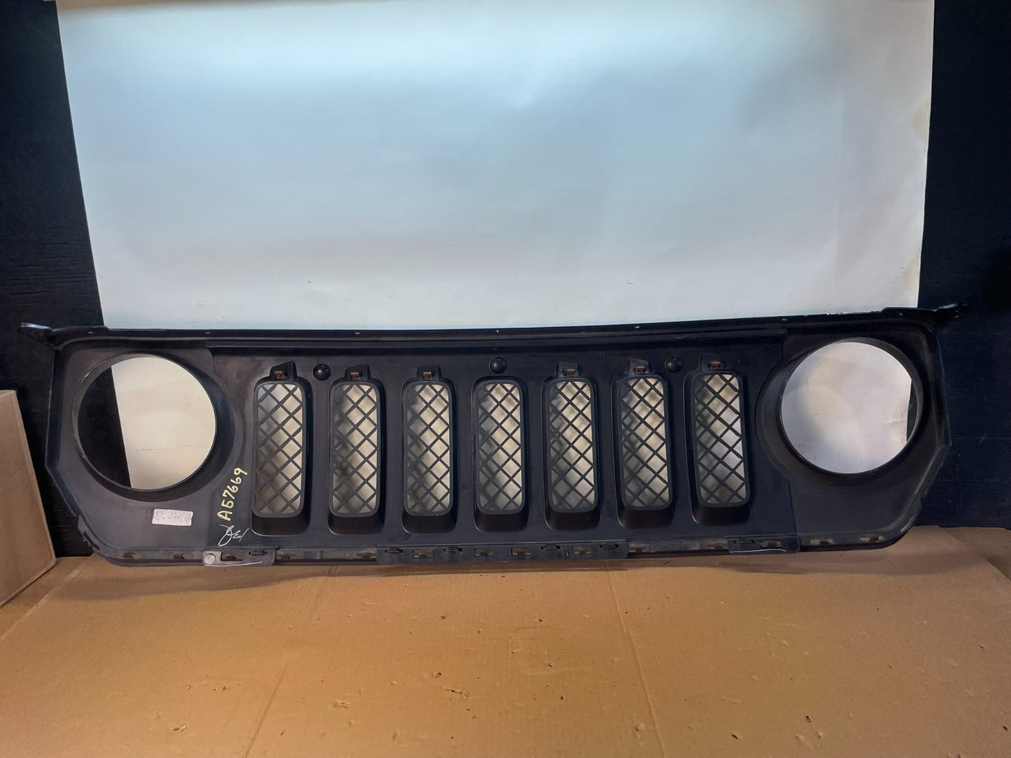 2011 to 2017 Jeep Patriot Front Bumper Upper Grille Grill AG7669 DG3