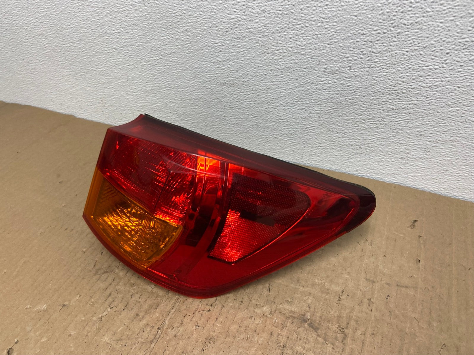 2006-2008 Lexus IS250 Right Passenger Rh Side Outer Tail Light OEM AB8398 LK1