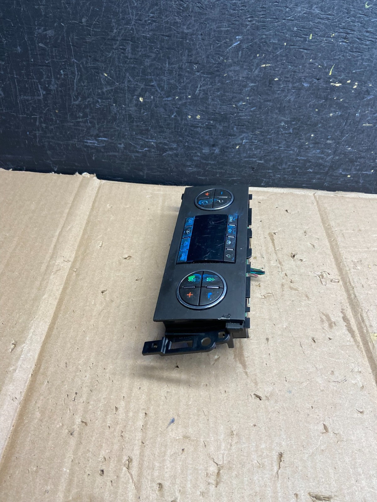2007 to 2011 Cadillac Escalade AC Heater Climate Control Panel ai2716 DG1
