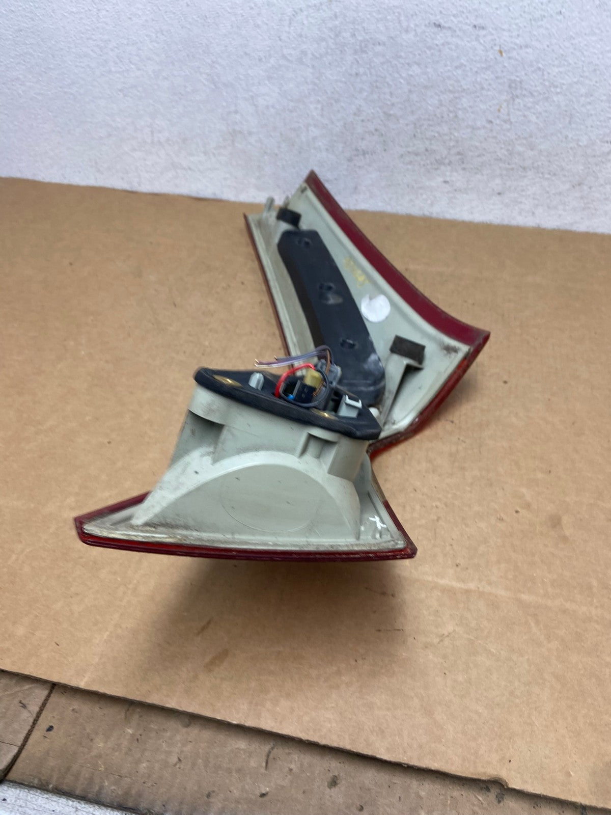 2008 to 2013 Volvo XC70 V70 Left Driver Tail Light Upper AD4605 LK6