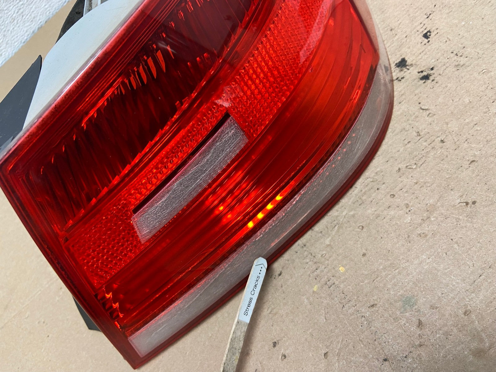 2007 to 2010 BMW M3 328i 335i Coupe Right Passenger RH Tail Light AF4815 LK3