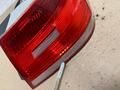 2007 to 2010 BMW M3 328i 335i Coupe Right Passenger RH Tail Light AF4815 LK3