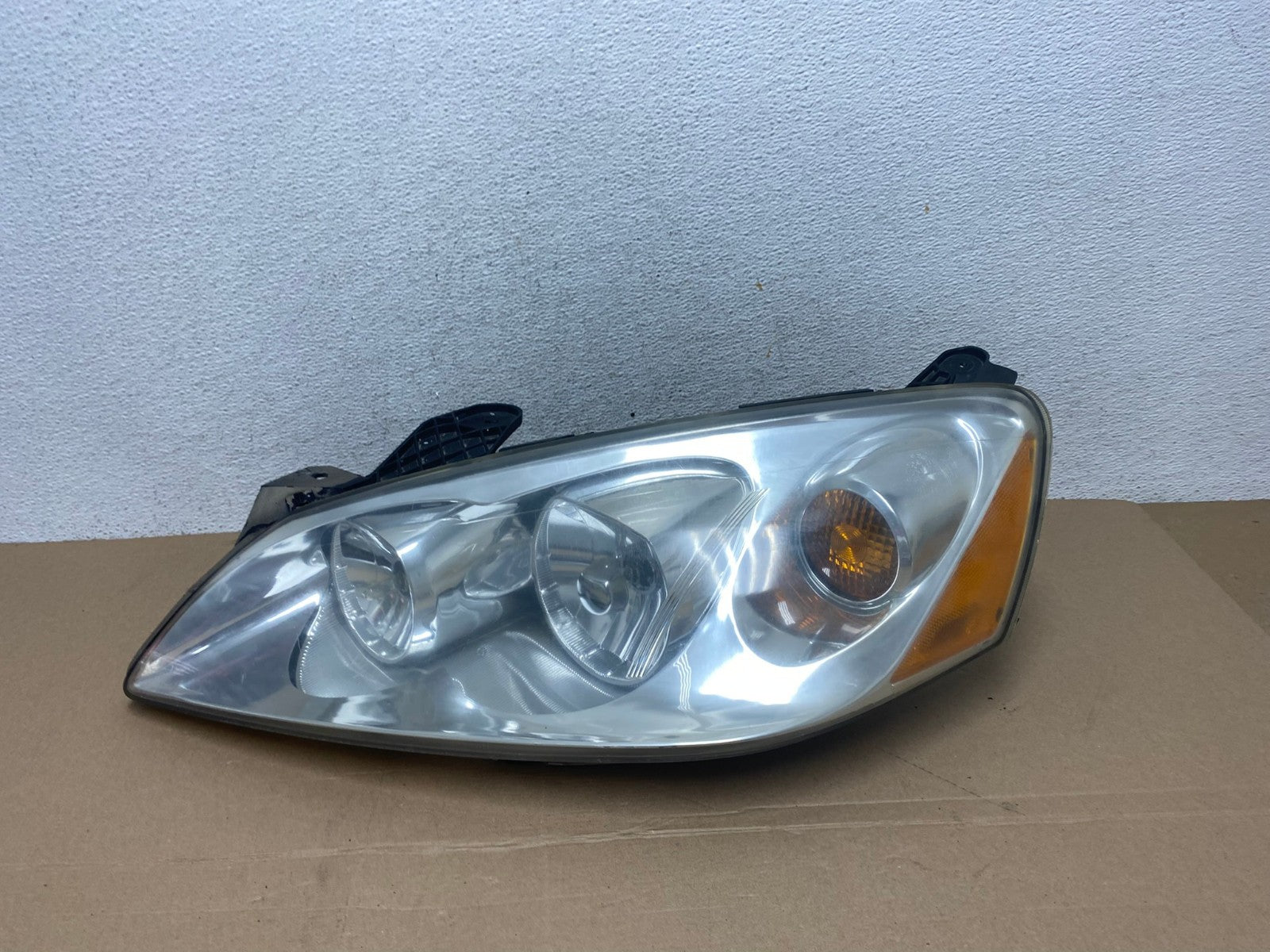 2005 to 2009 Pontiac G6 Headlight Left Driver LH Side Halogen AF4333 LK0
