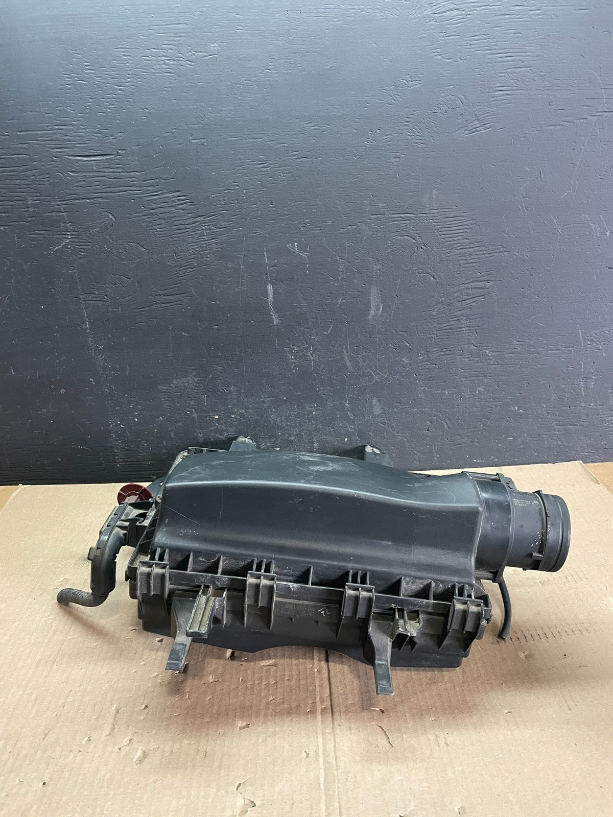 2010 to 2018 Mercedes-Benz Sprinter 2500 3.0L Air Cleaner Box ab7841 DG4