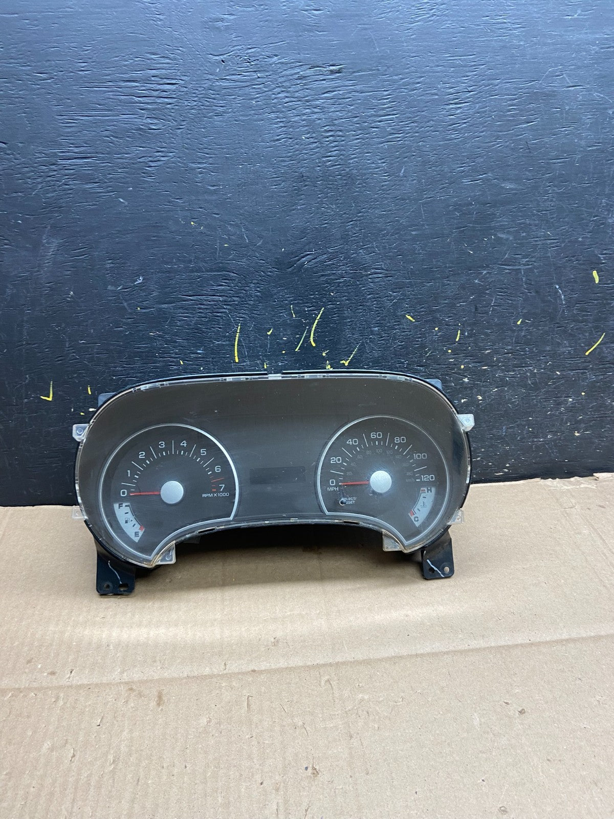 2008 Ford Explorer Speedometer Cluster Gauge Oem y2199 DG0