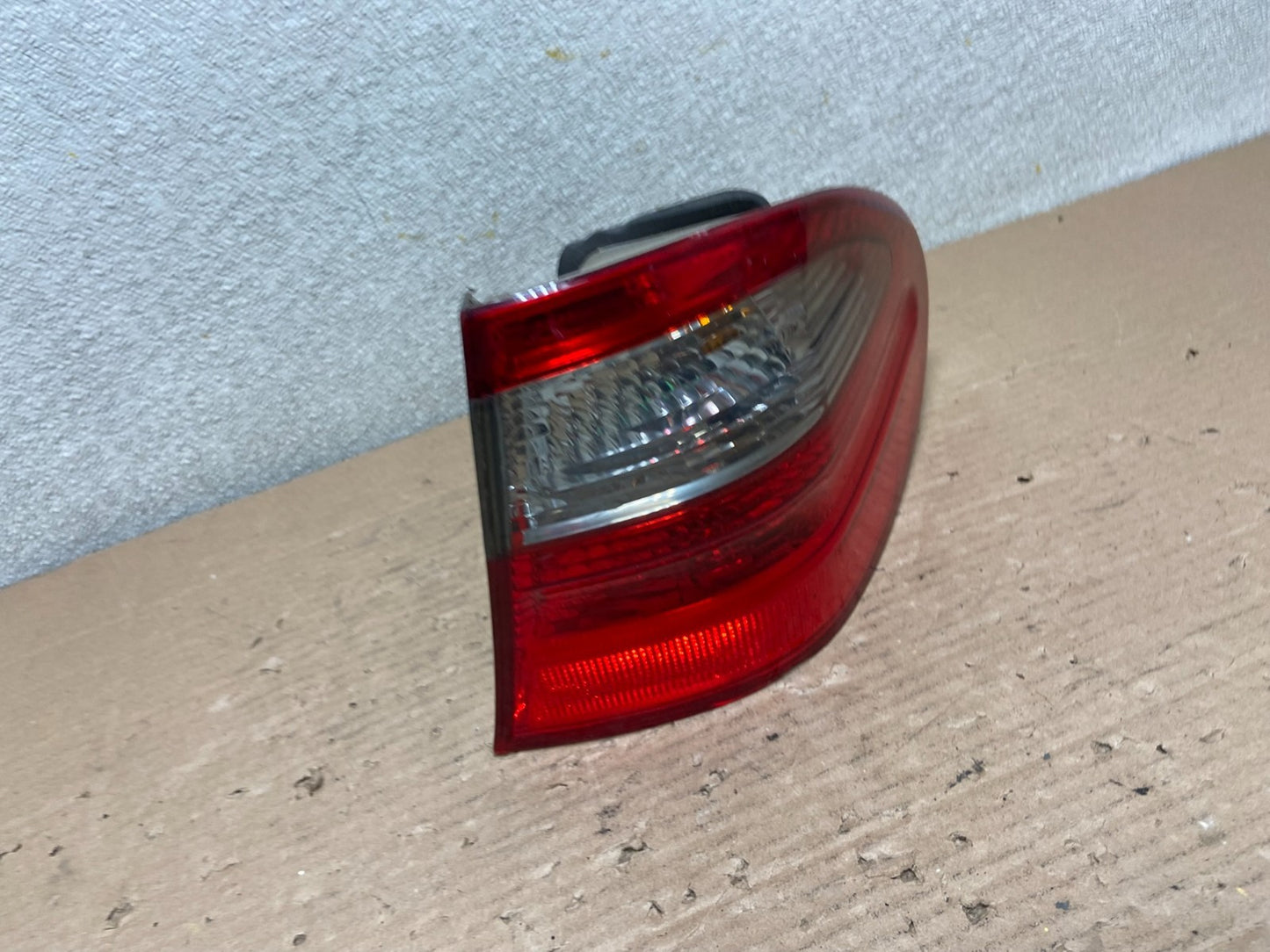 2003 to 2006 Mercedes E-Class Wagon W211 Right Passenger Tail Light aa9424 DG2