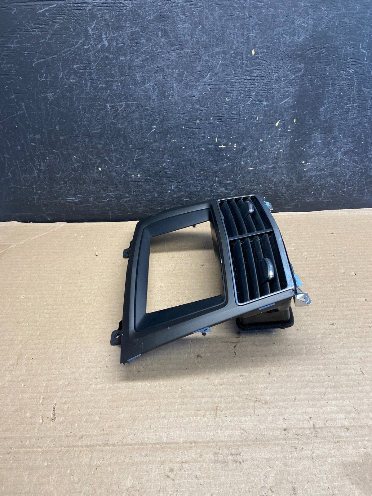 2010 - 2012 Lincoln Mkt Center Dash Gps Radio Bezel Panel Air Vent ah3501 DG1