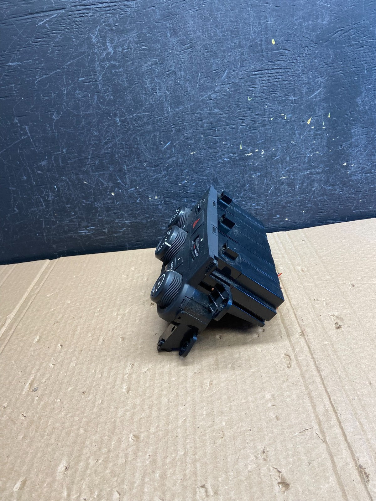 2006 - 2012 Kia Sedona AC Temperature Climate Control Switch AF6192 DG2
