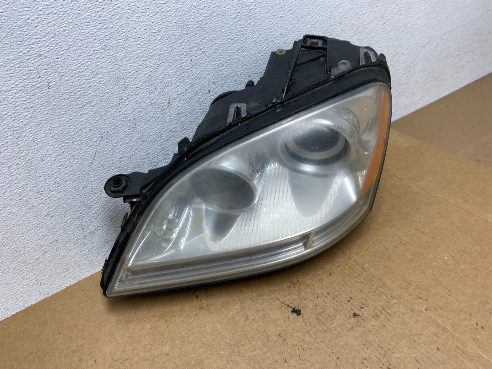 Halogen 2006-2009 Mercedes-Benz ML-Class Headlight Left Driver LH AE3272 DW2