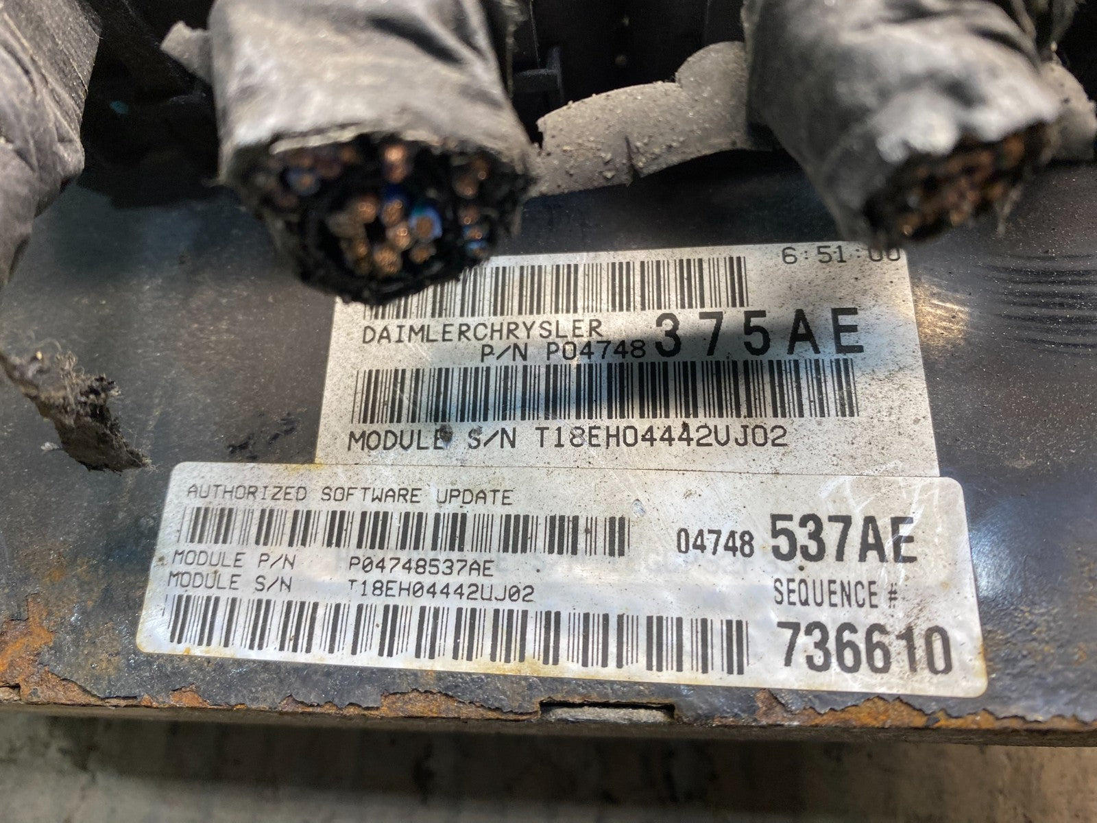 2005  Caravan Town & Country 3.8L Engine Control Unit ECU Module V2363 DG4